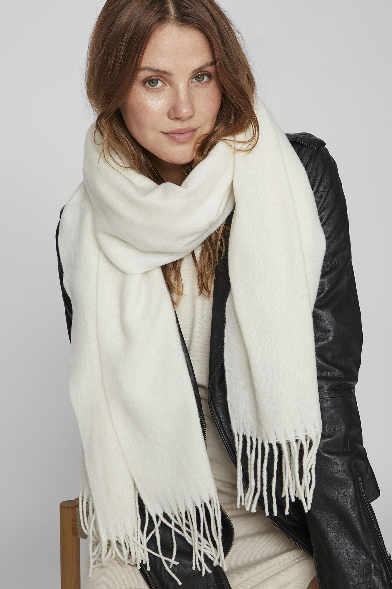 Wooly scarf top