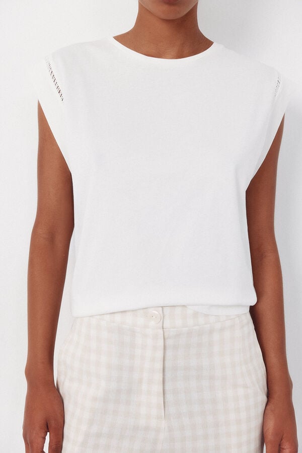 Cortefiel T-shirt with lace trim at the armhole White