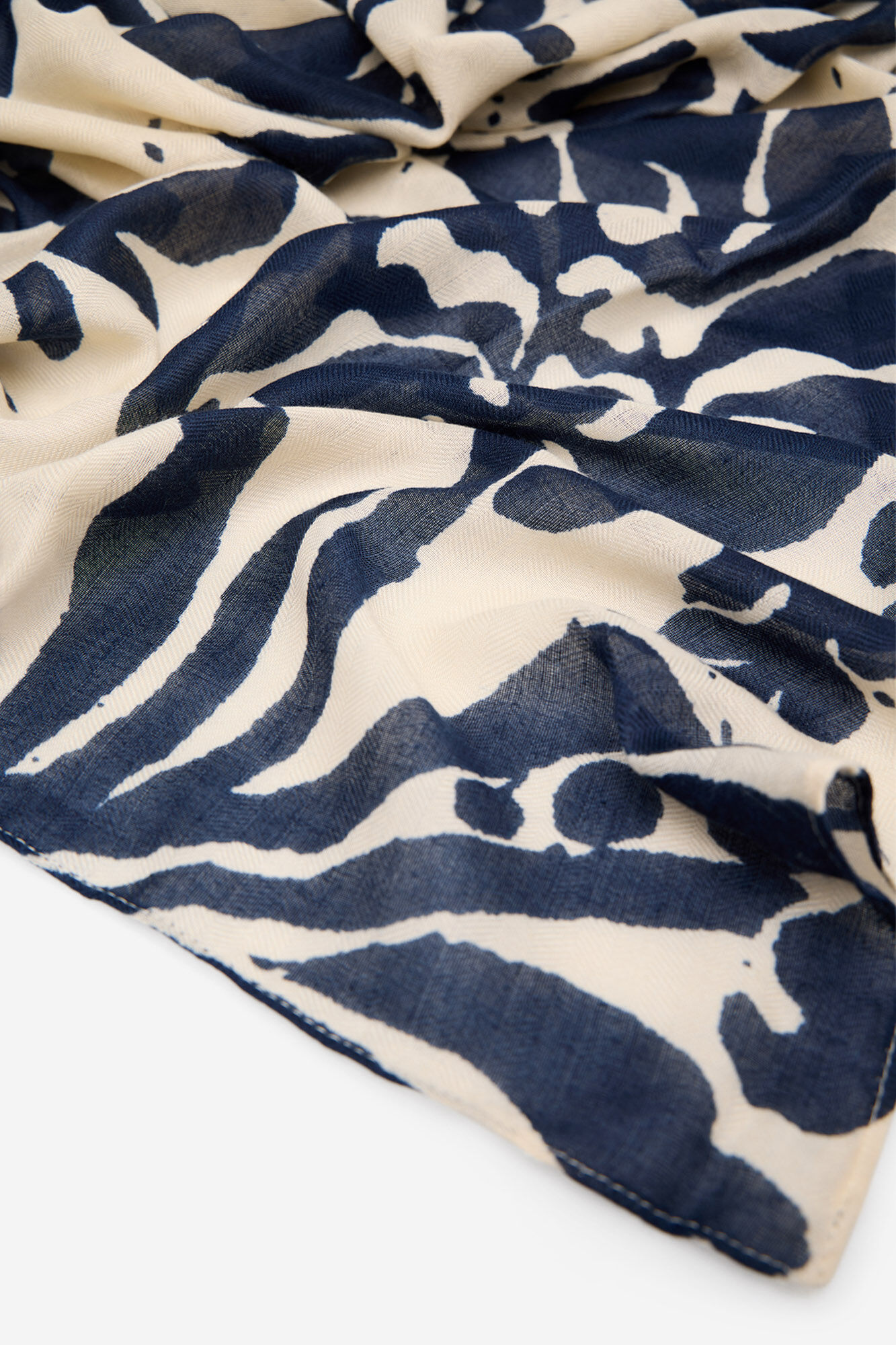 Cortefiel Printed scarf