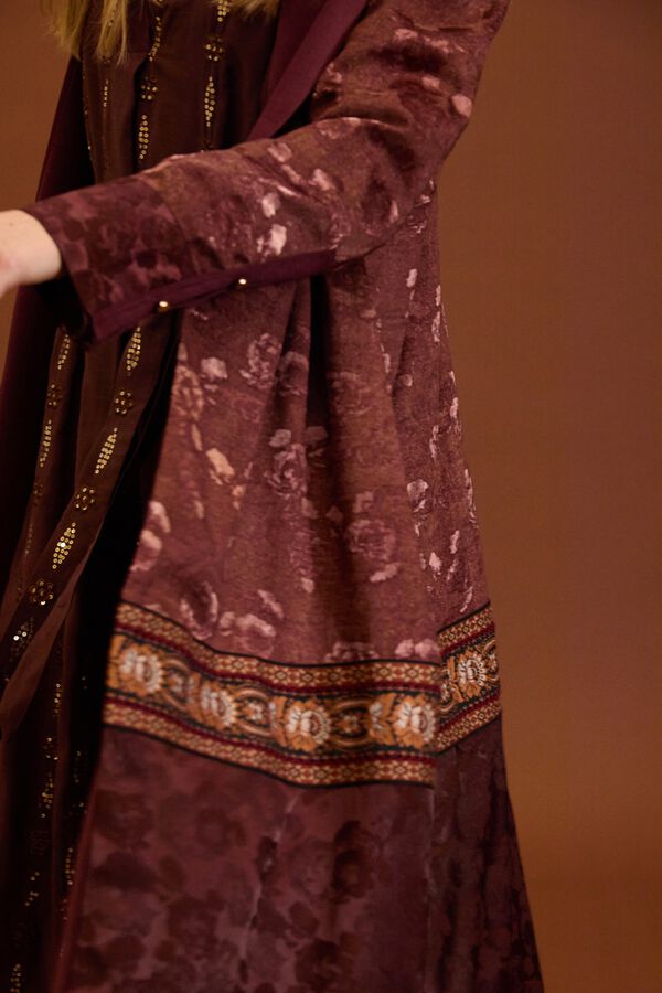 Meisie Satin-finish jacquard kaftan Maroon