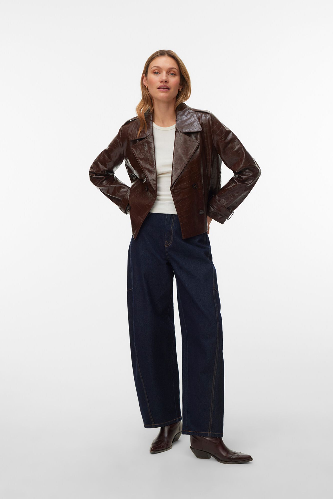 Vero Moda Blus&atilde;o curto efeito pele de crocodilo