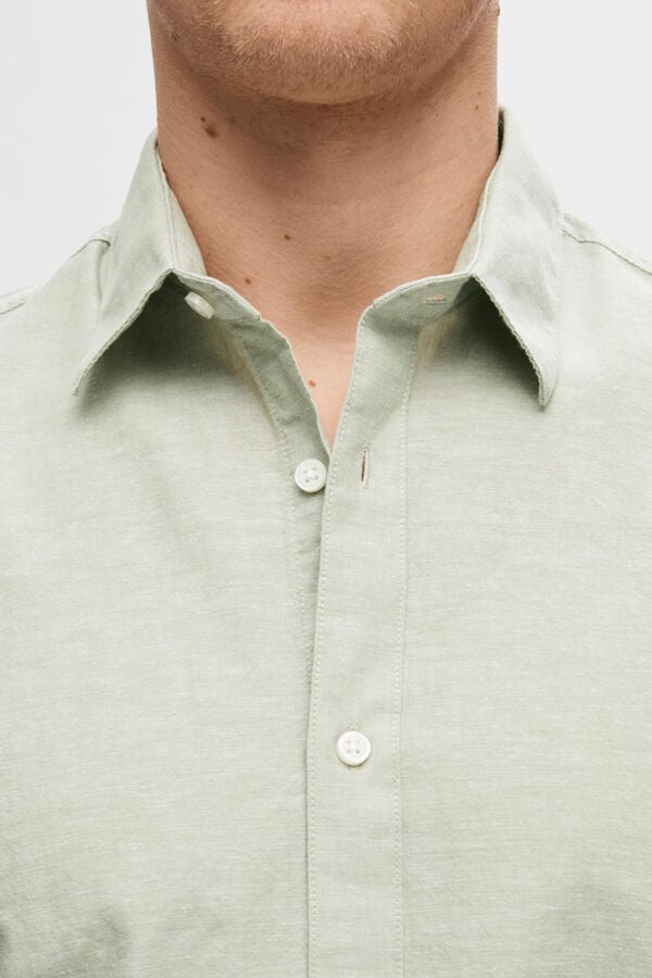 Cortefiel Camisa de manga larga confeccionada con lino y algodón reciclado. Verde