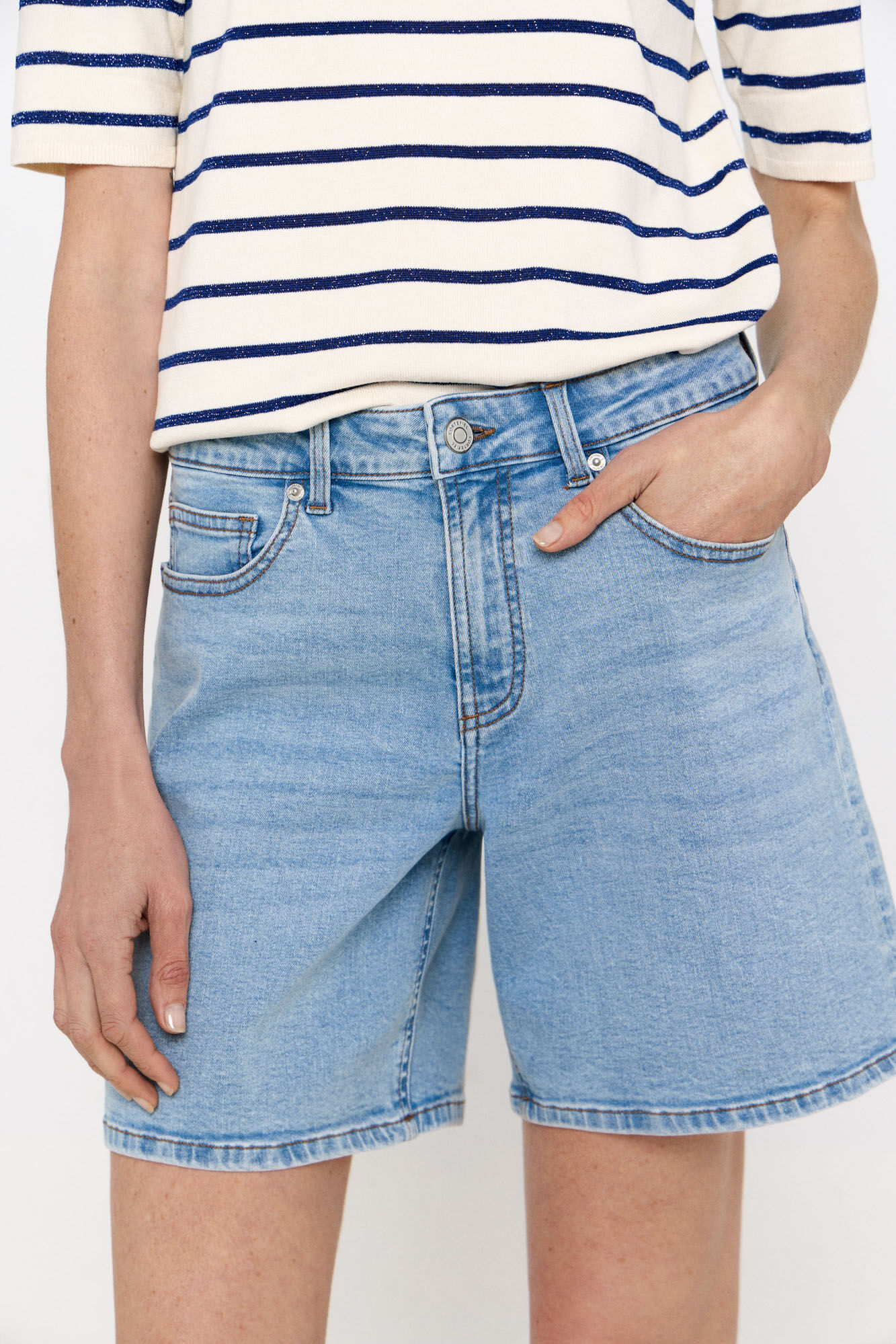 Bermuda vaquera confort Women s shorts and Bermudas Cortefiel