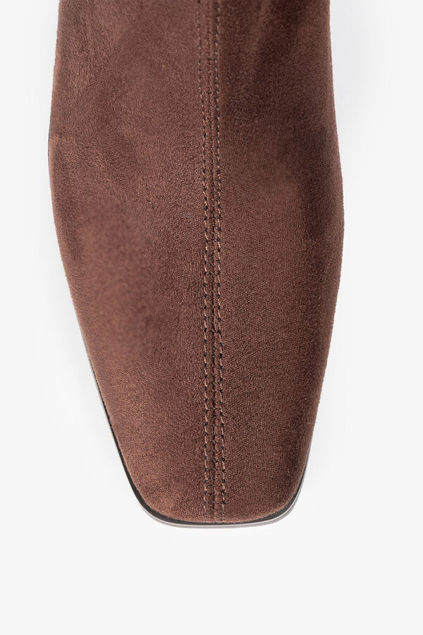 Popa Botas Flare de Camur&ccedil;a Feminina Castanho