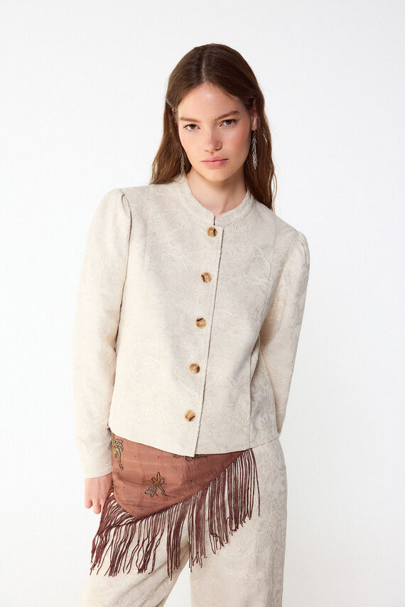 Chaqueta bordada