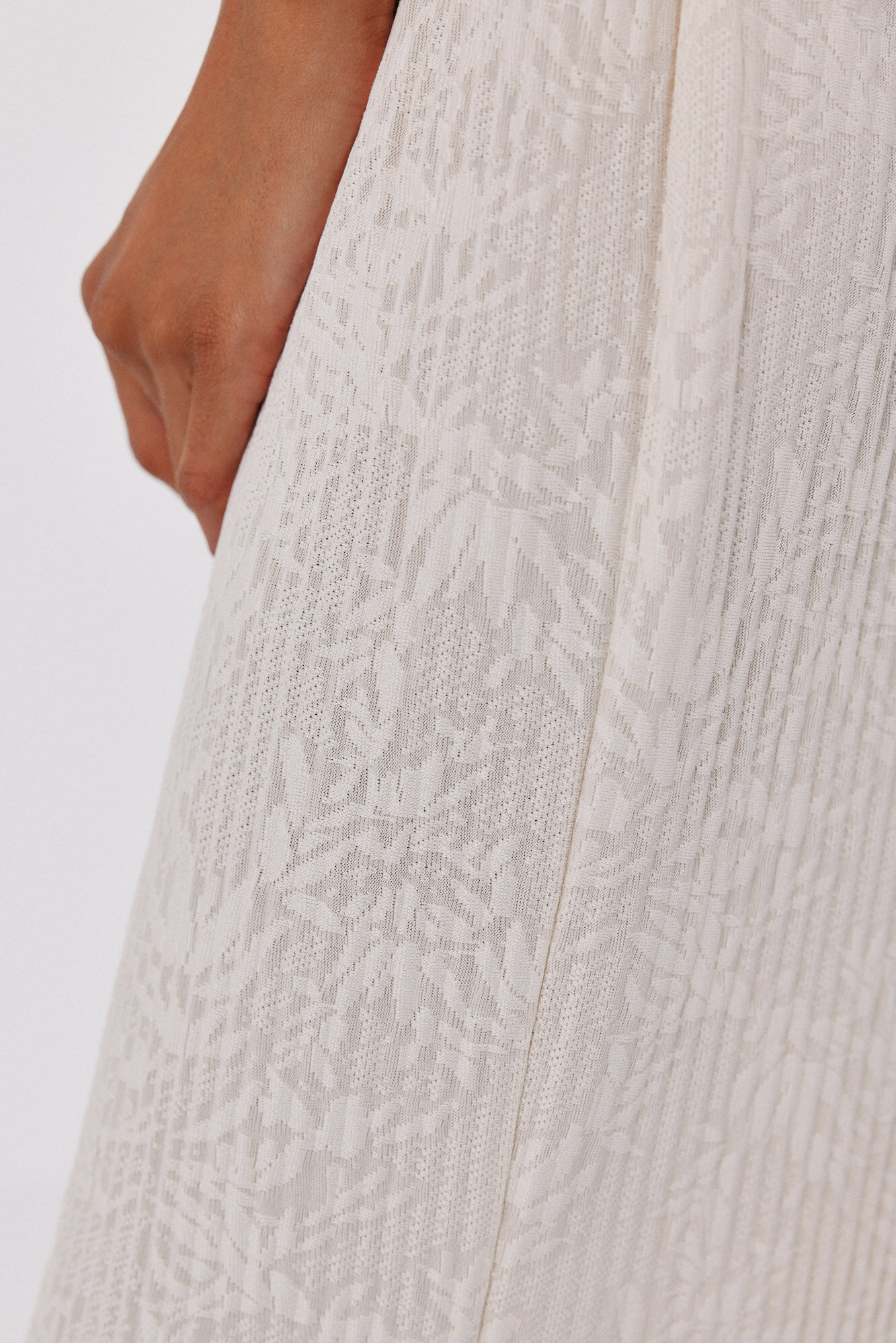 Cortefiel Satin-finish leggings