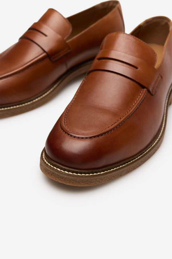 Cortefiel Leather loafer Camel