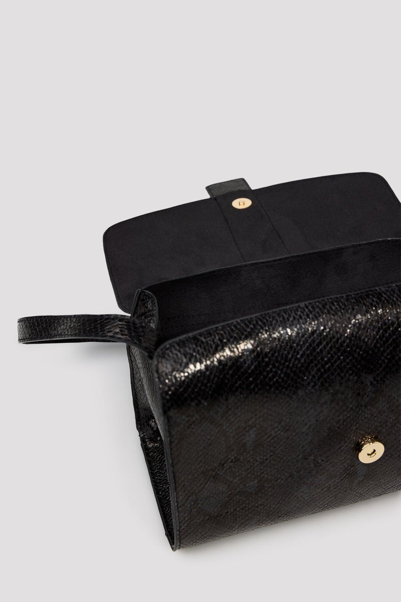 Cortefiel Textured crossbody bag