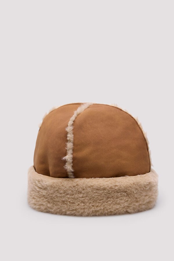 Cortefiel Faux fur beanie Printed brown