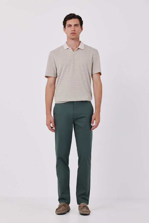 Cortefiel Chino b&aacute;sico ligero regular Kaki