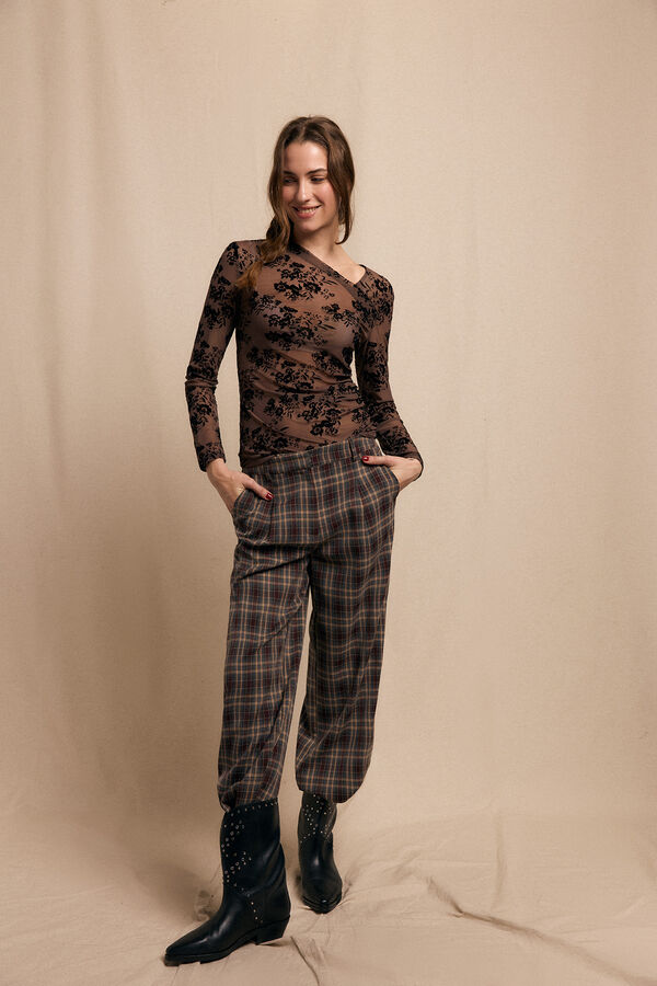 Slowlove Top escote asimétrico Marrón oscuro