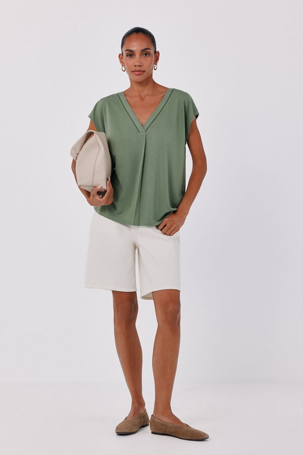 Cortefiel V-neck T-shirt with lace detail Kaki