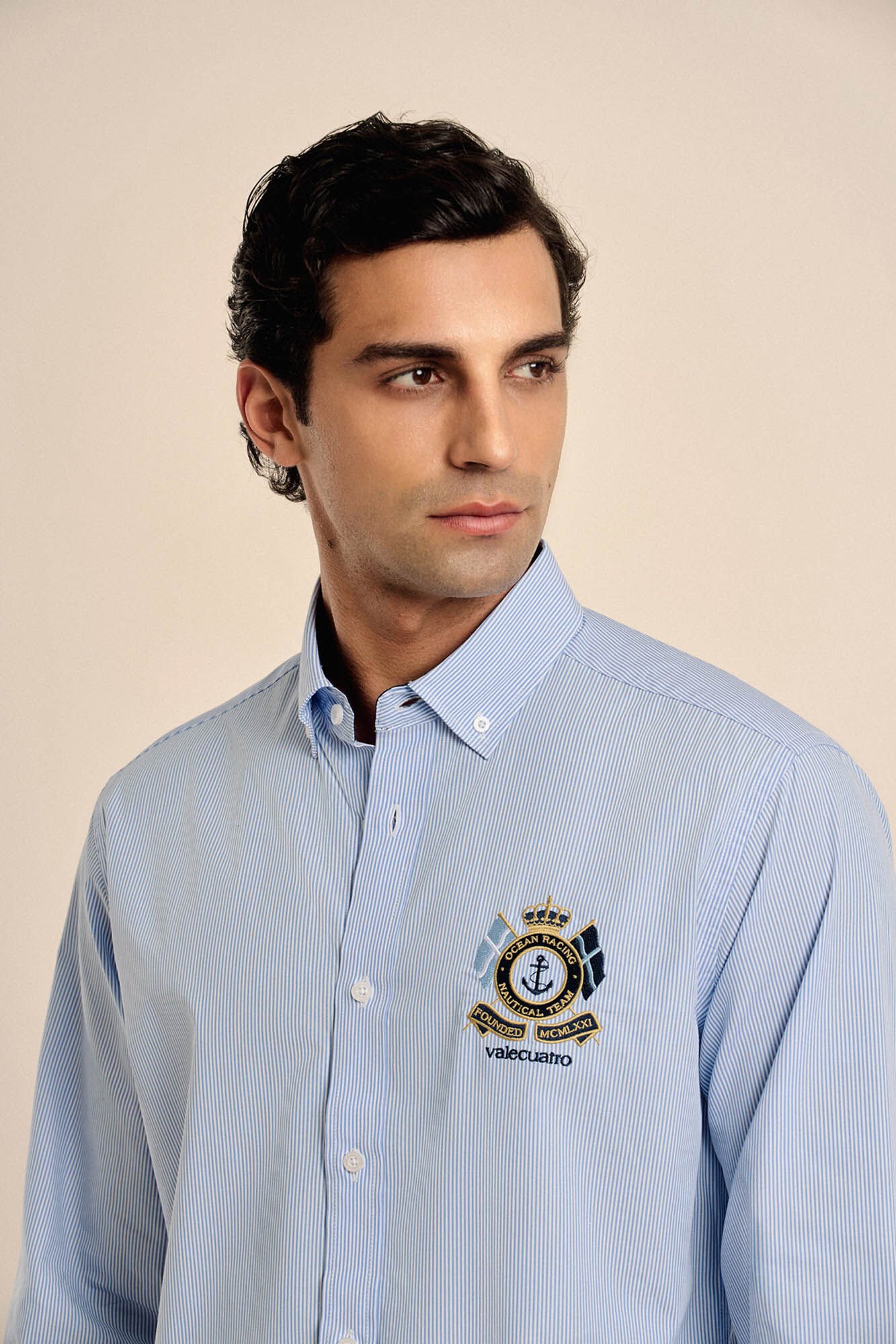 Valecuatro Camisa do escudo