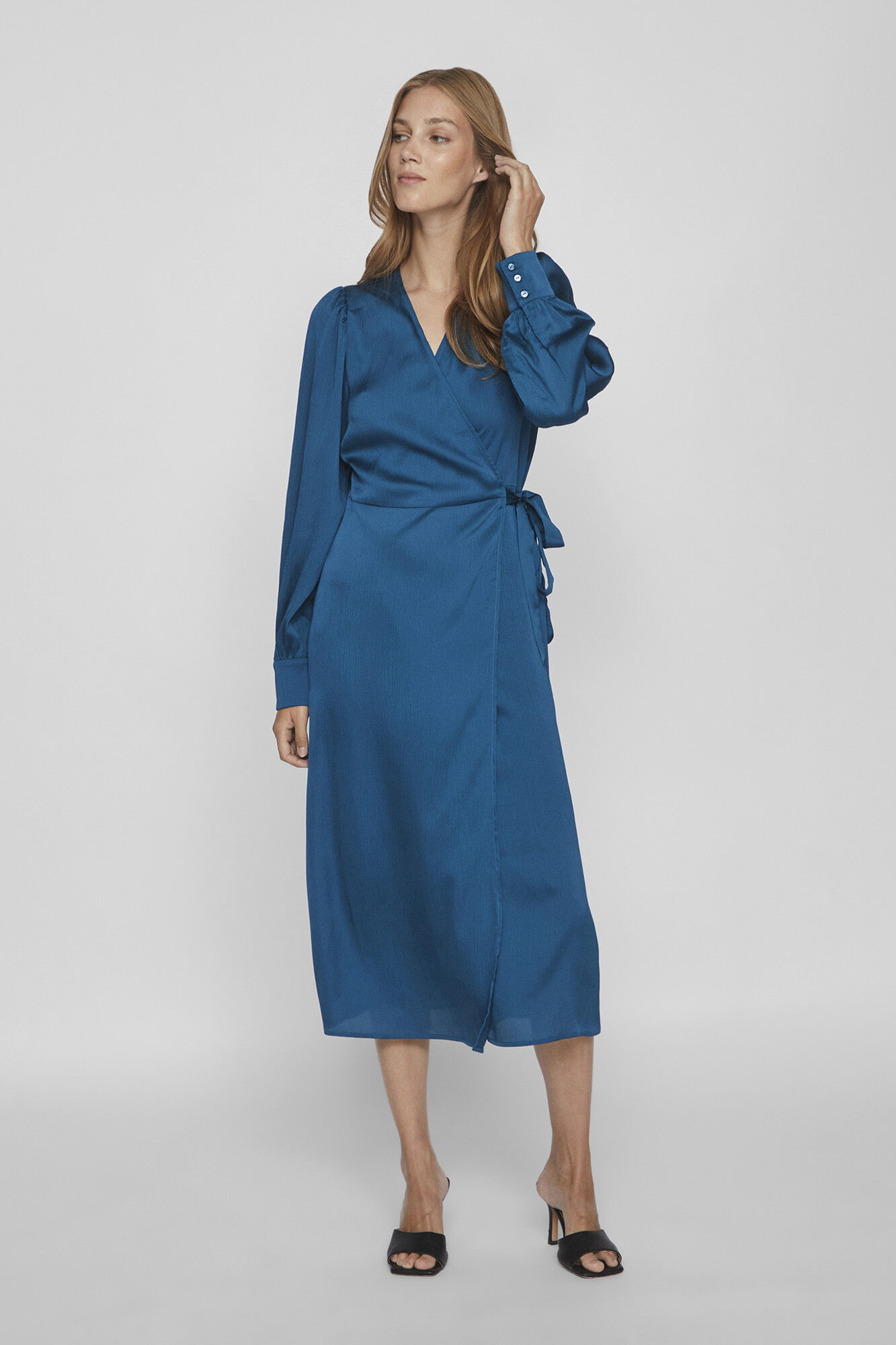 Vestido midi satinado