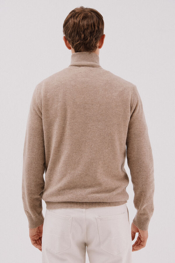 Cortefiel Lambswool wool with open neck Camel