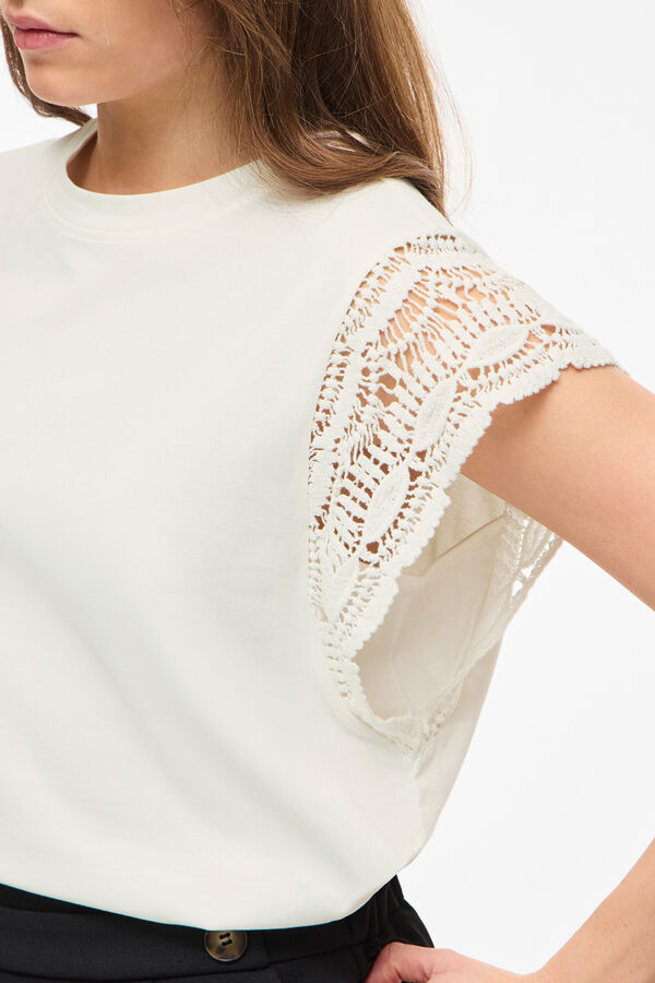 Vila T-shirt com renda nas mangas Branco