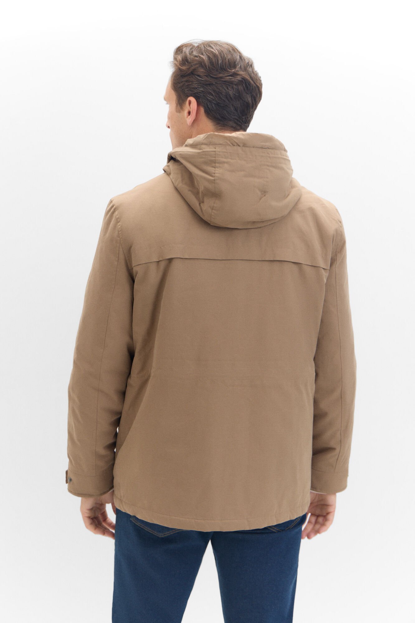 Light parka Men s jackets gilets and waistcoats Cortefiel