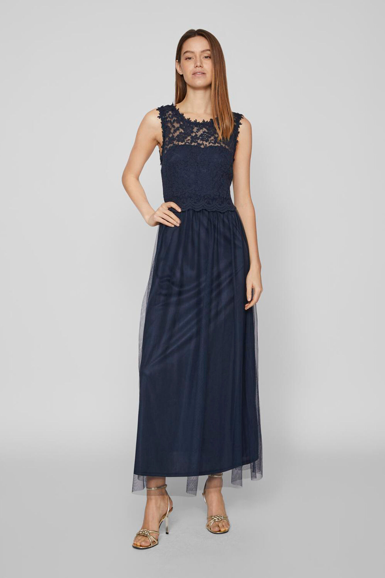 Long dress with tulle skirt Women s dresses and jumpsuits Cortefiel