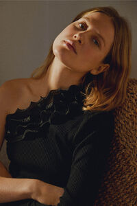 Cortefiel Short jersey-knit dress with asymmetric sleeve detail Black