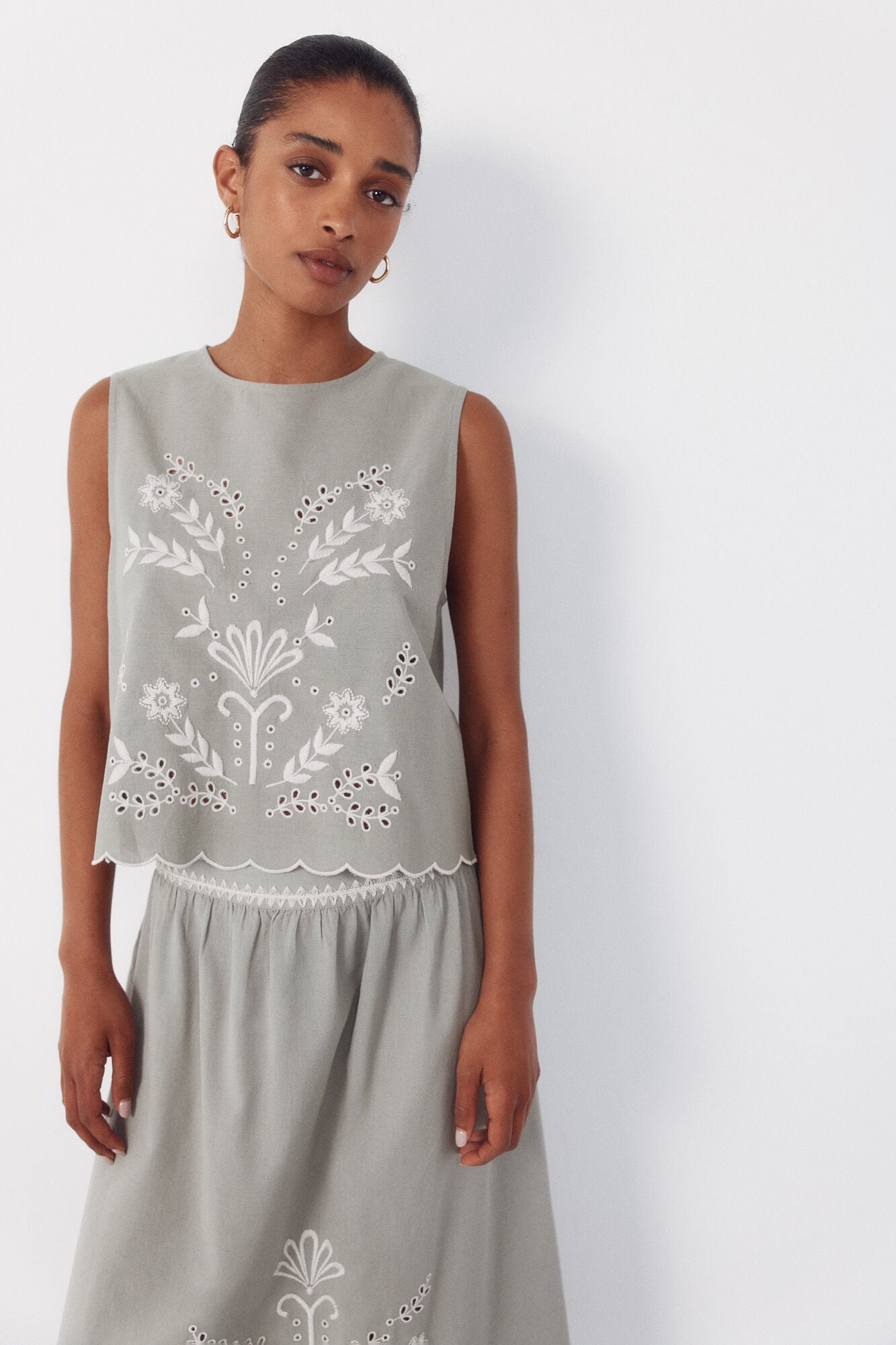 Cortefiel Embroidered top