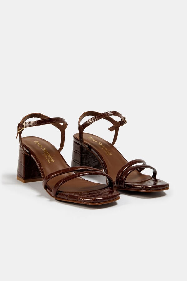 Bryan Stepwise Sand&aacute;lia de salto Castanho