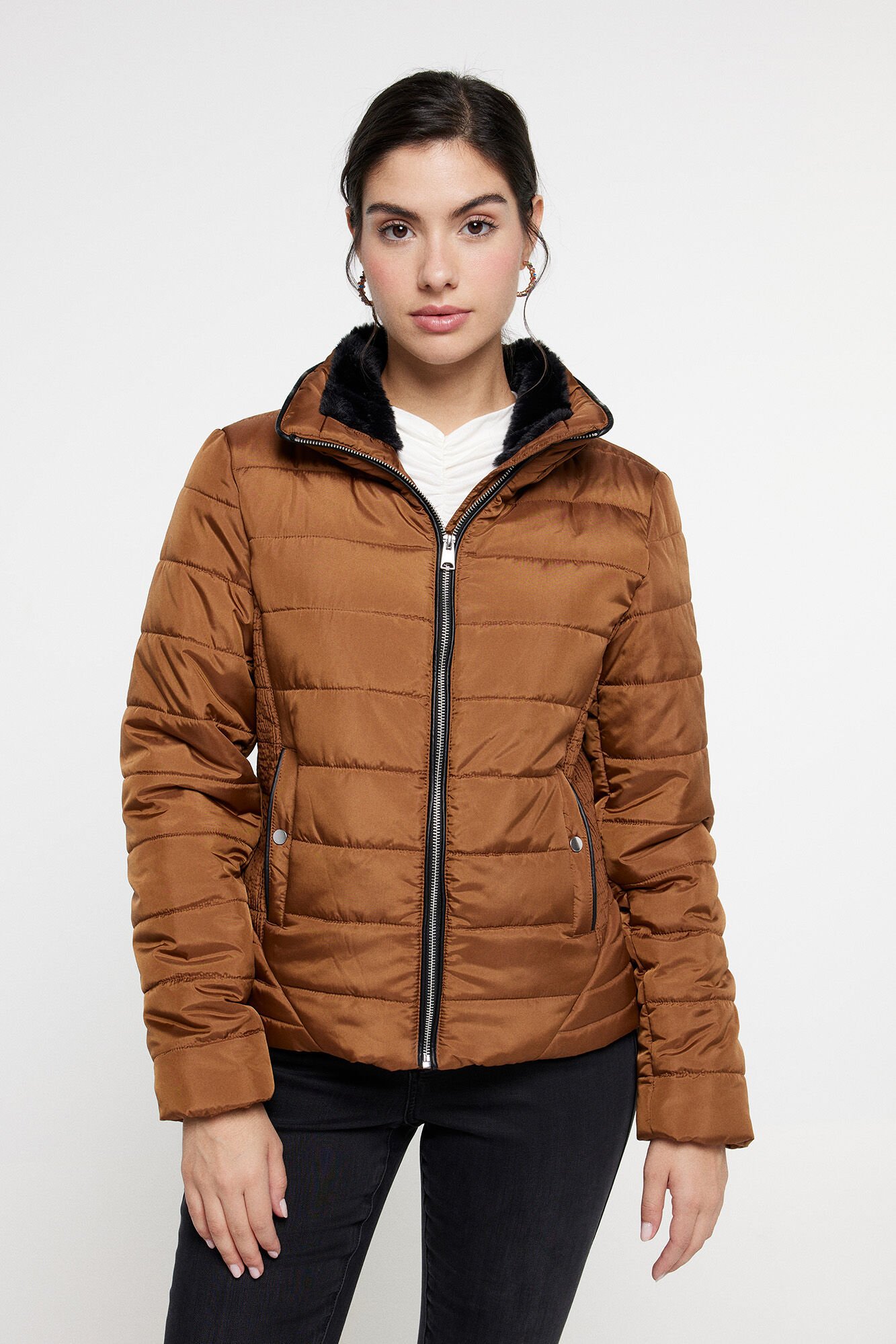 Chaqueta corta acolchada
