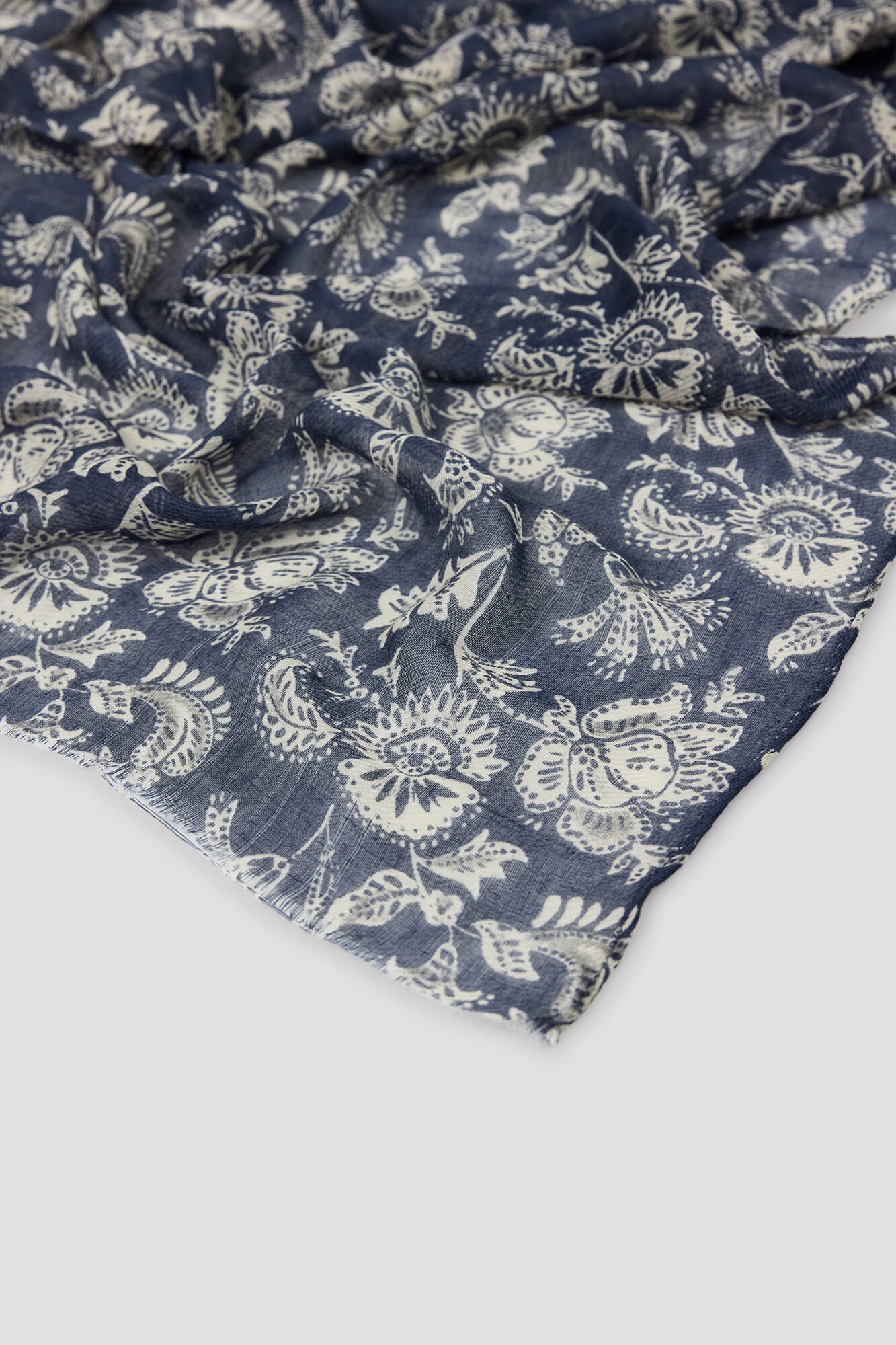 Cortefiel Floral scarf