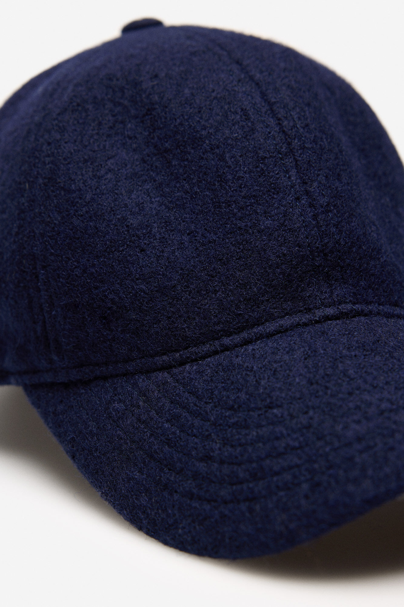 Alpaca cap outlet