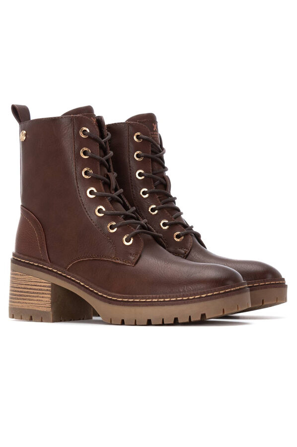 XTI Bot&iacute;n con cordones Marr&oacute;n oscuro