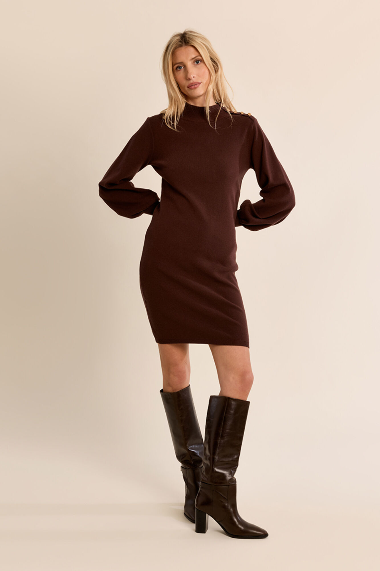 Molly Bracken Vestido curto com bot&otilde;es