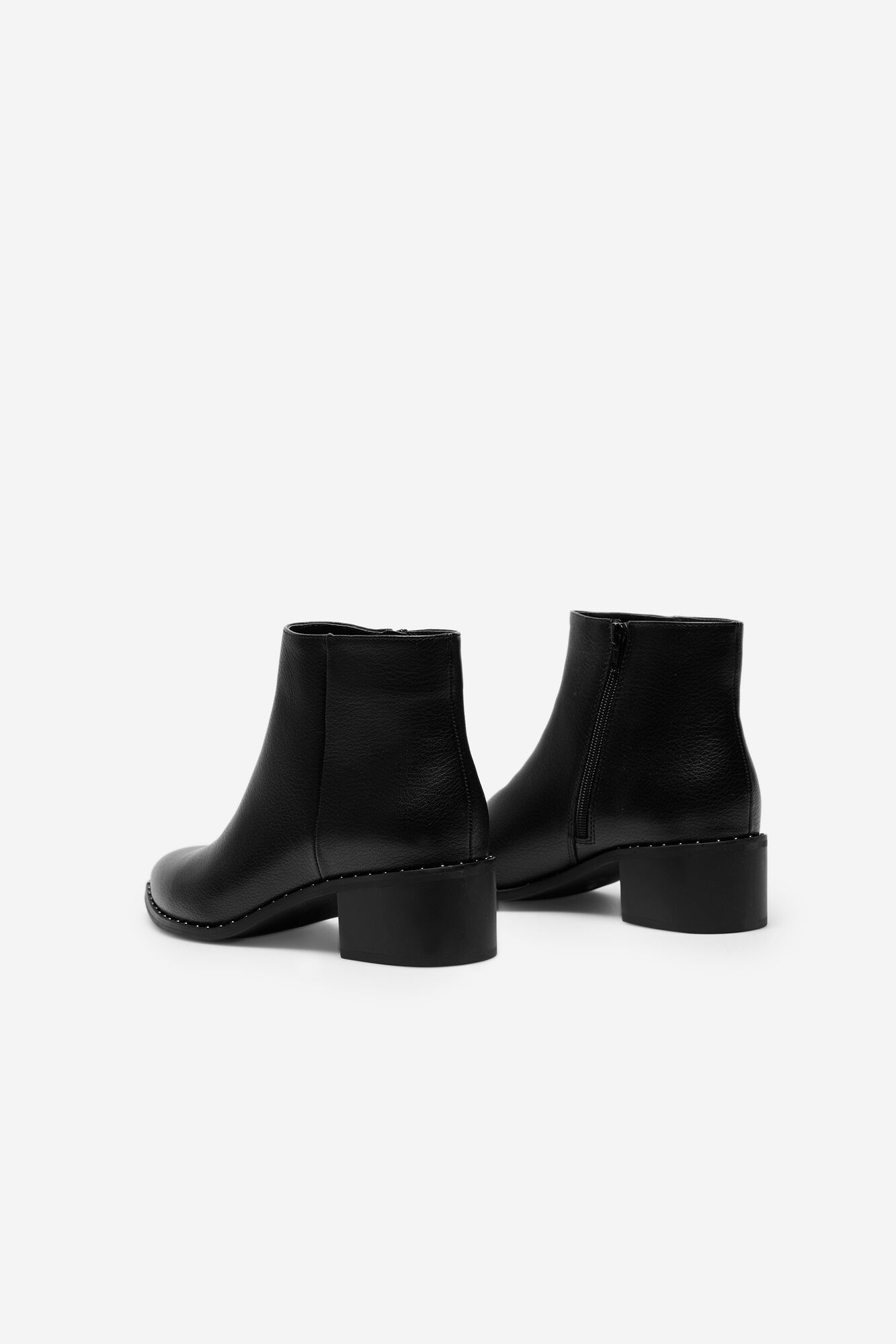 Studded heeled chelsea boots hot sale