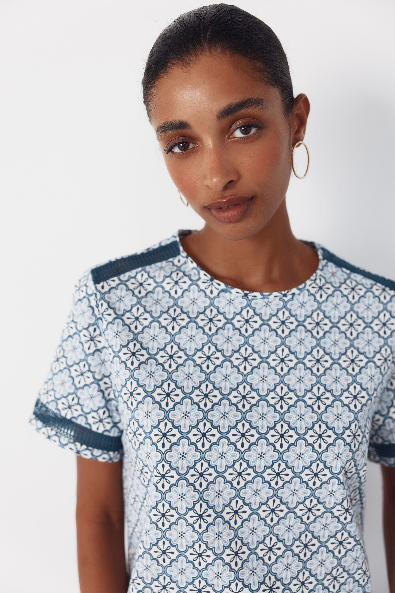 Cortefiel Camiseta com detalhe de bainha