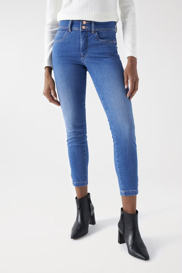 Jeans secret push in cropped skinny com ilhós