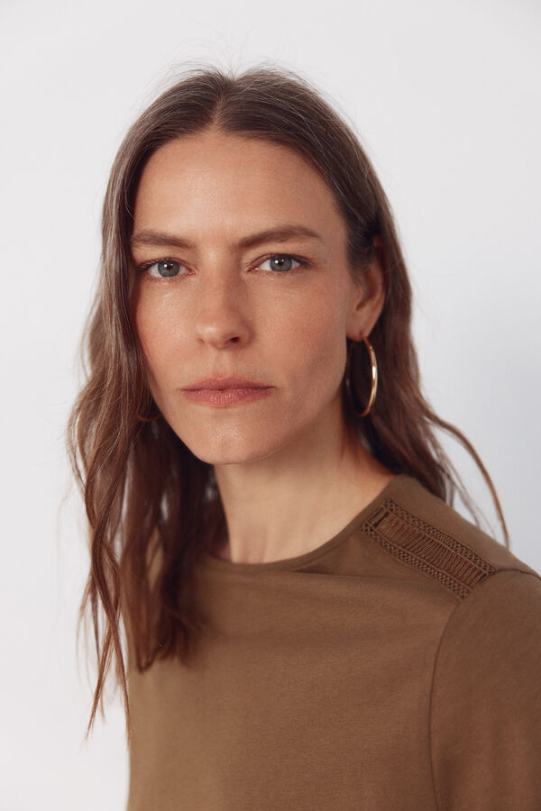 Cortefiel Hemstitch detail t-shirt Kaki