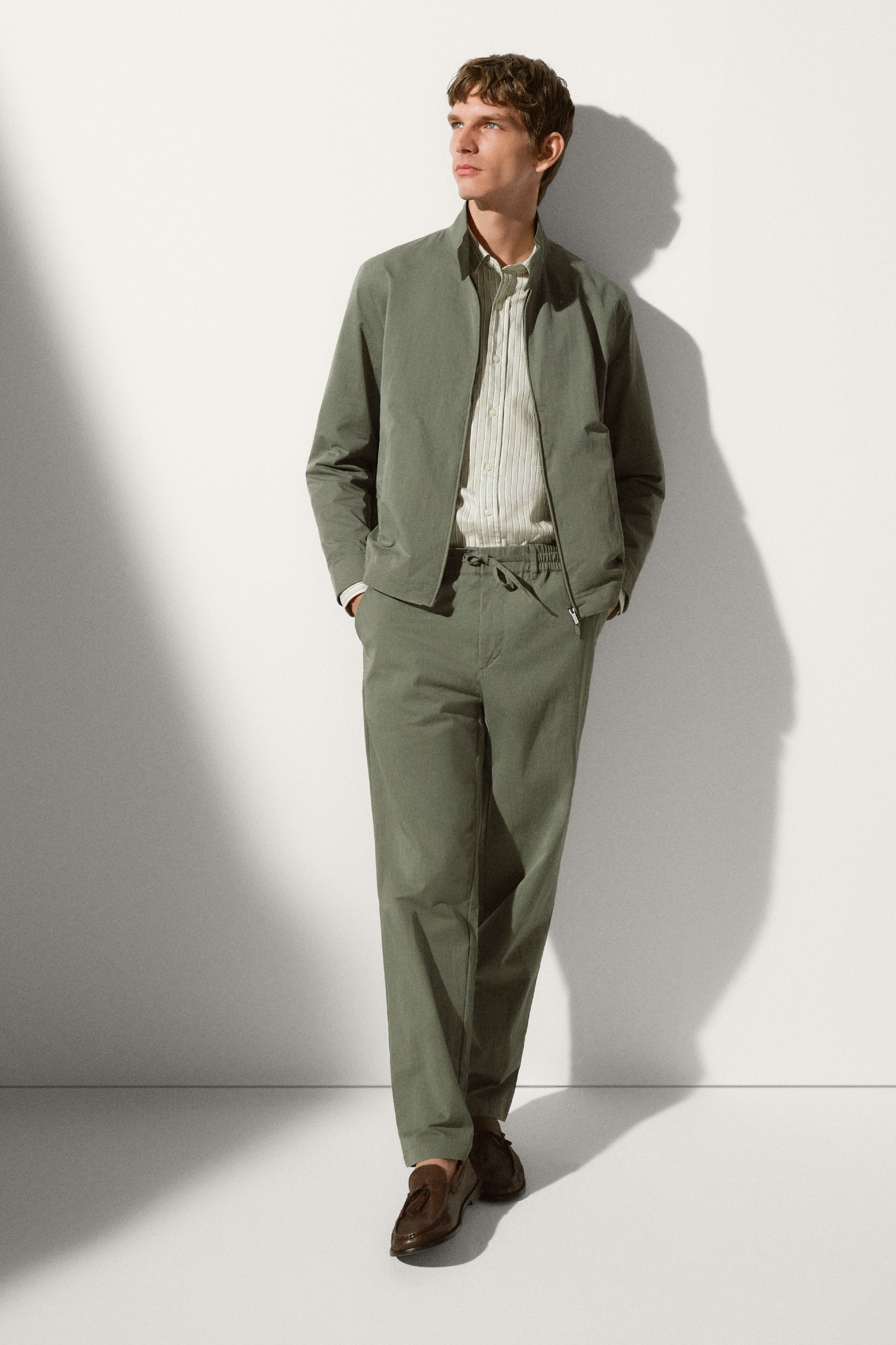 Cortefiel Lightweight regular jogger