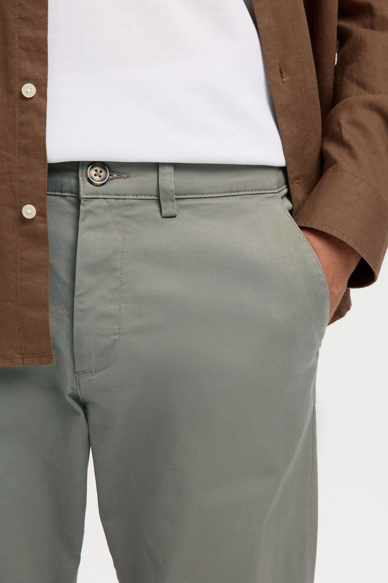 Selected Slim fit chinos pants made with organic cotton 