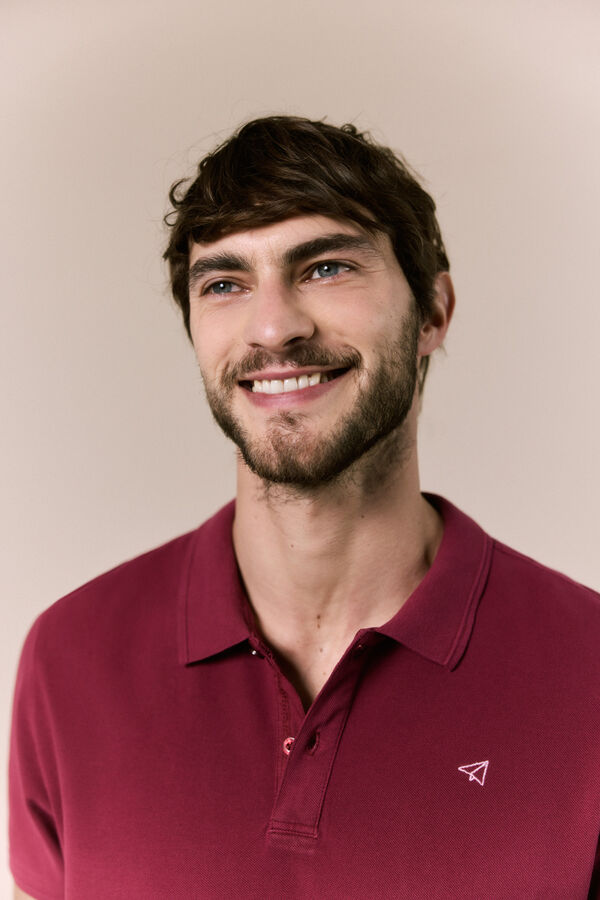 OOTO Polo b&aacute;sico piqu&eacute; lavado Granate