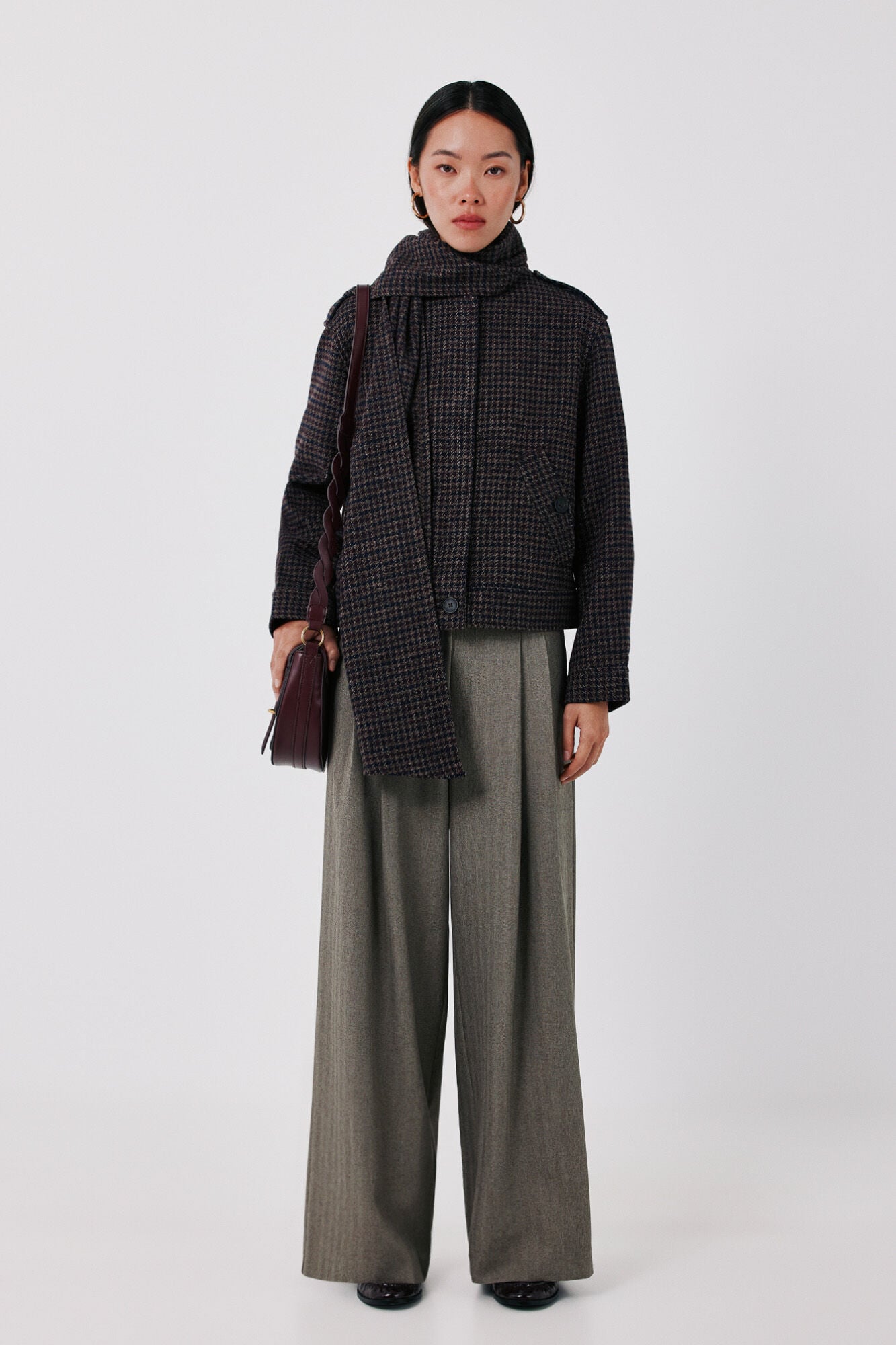Cortefiel Short coat with detachable scarf