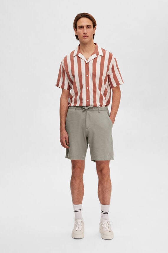 Pantalón chino corto