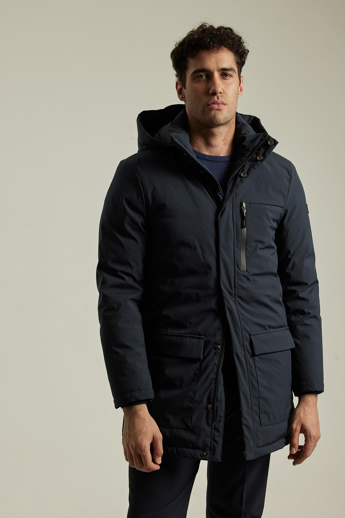 Parka con capucha