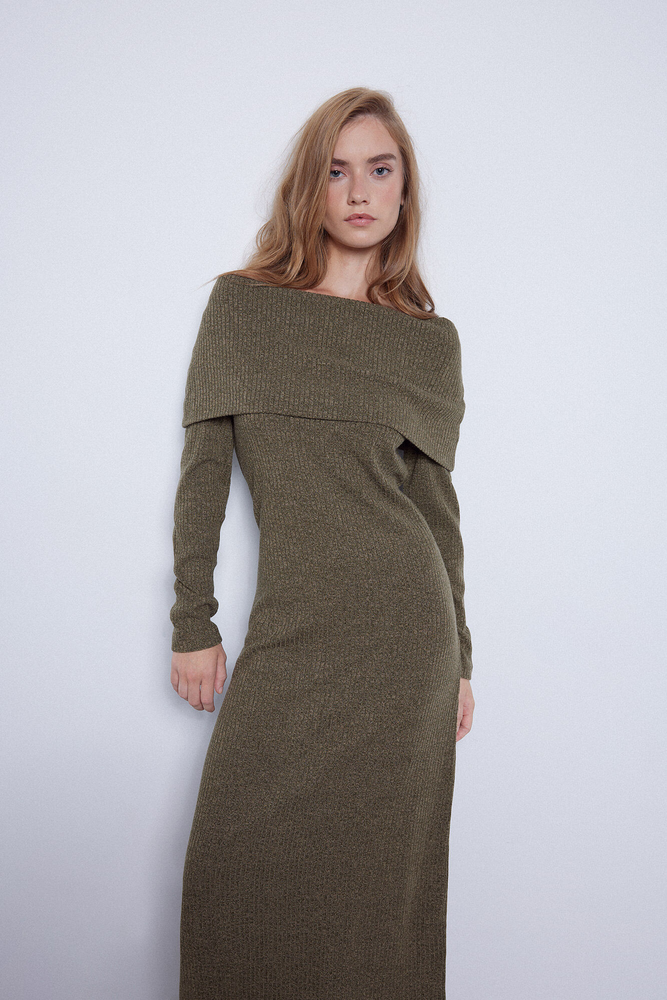 Vestido hot sale verde cortefiel