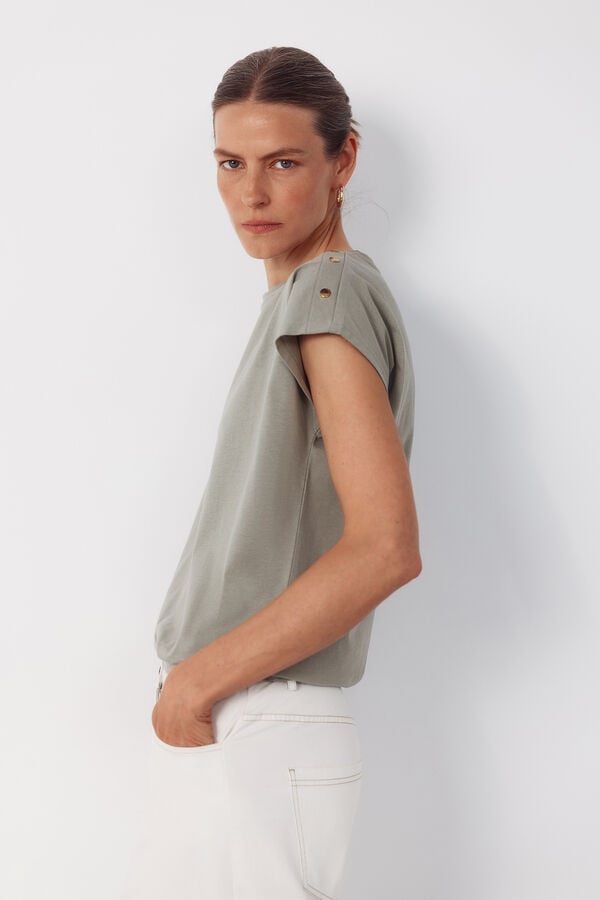 Cortefiel Basic t-shirt with gold buttons Kaki