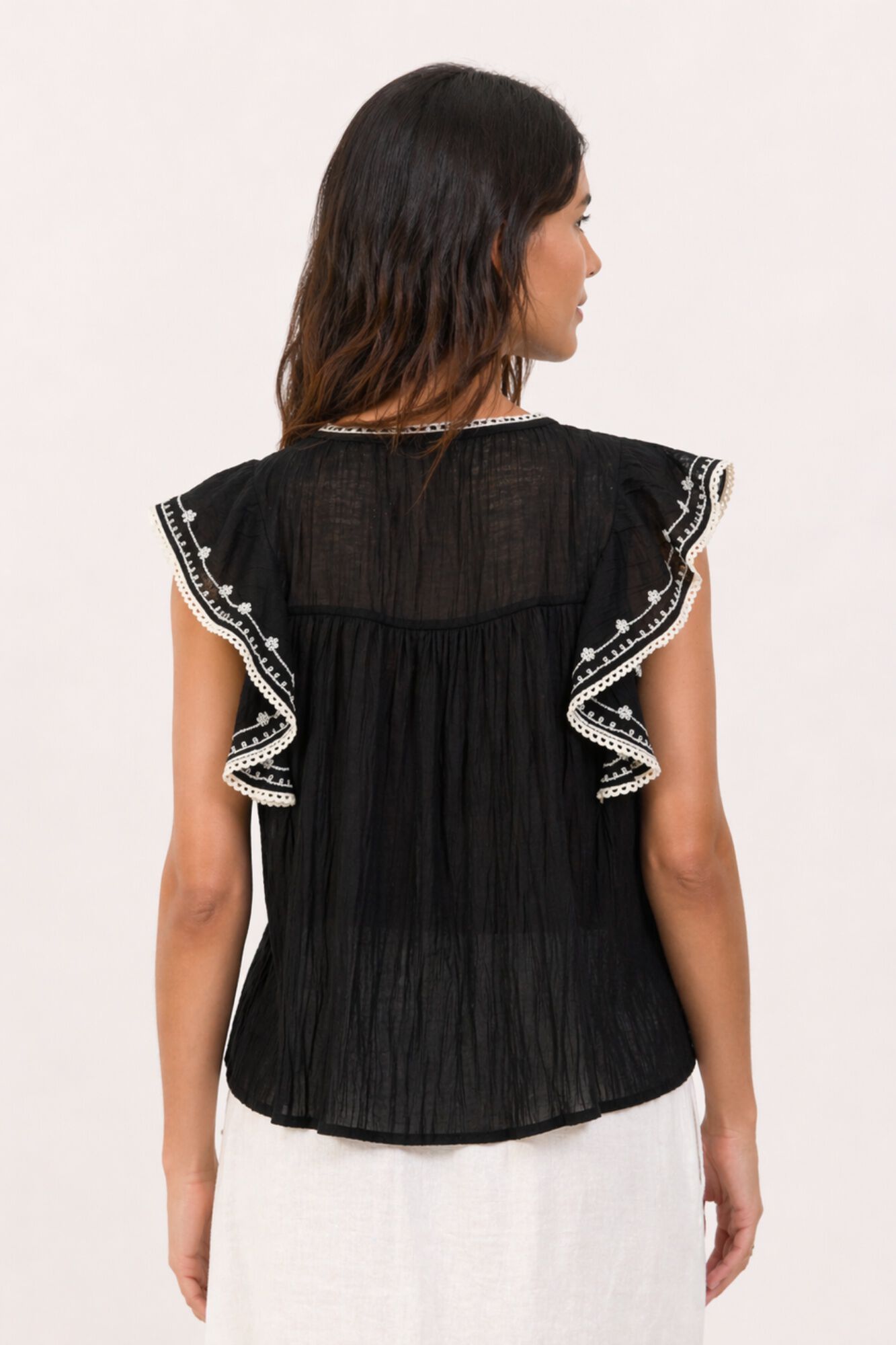 Organic cotton embroidered blouse | Women's blouses | Cortefiel