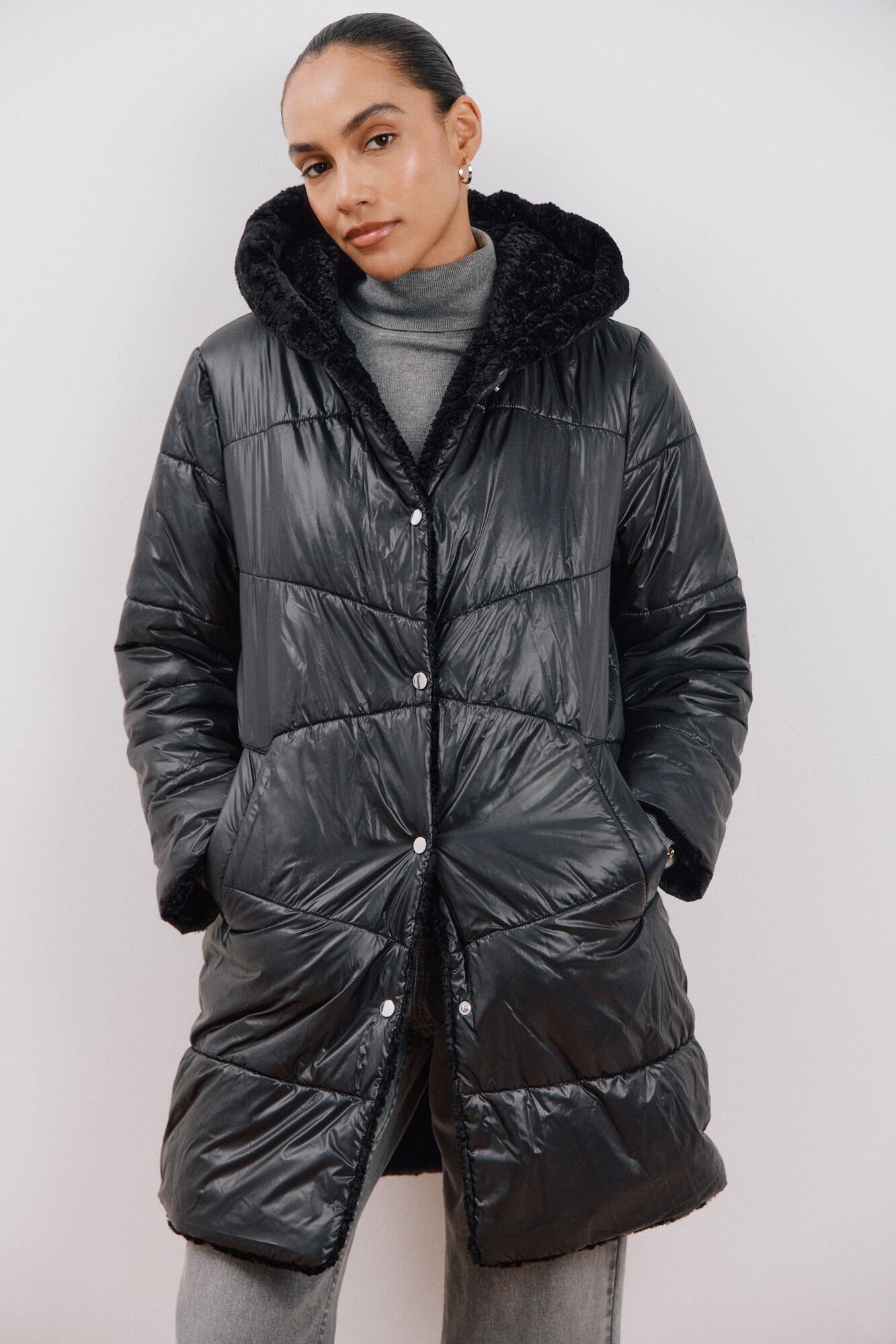 Abrigo largo reversible efecto pelo Chaquetas de mujer Cortefiel