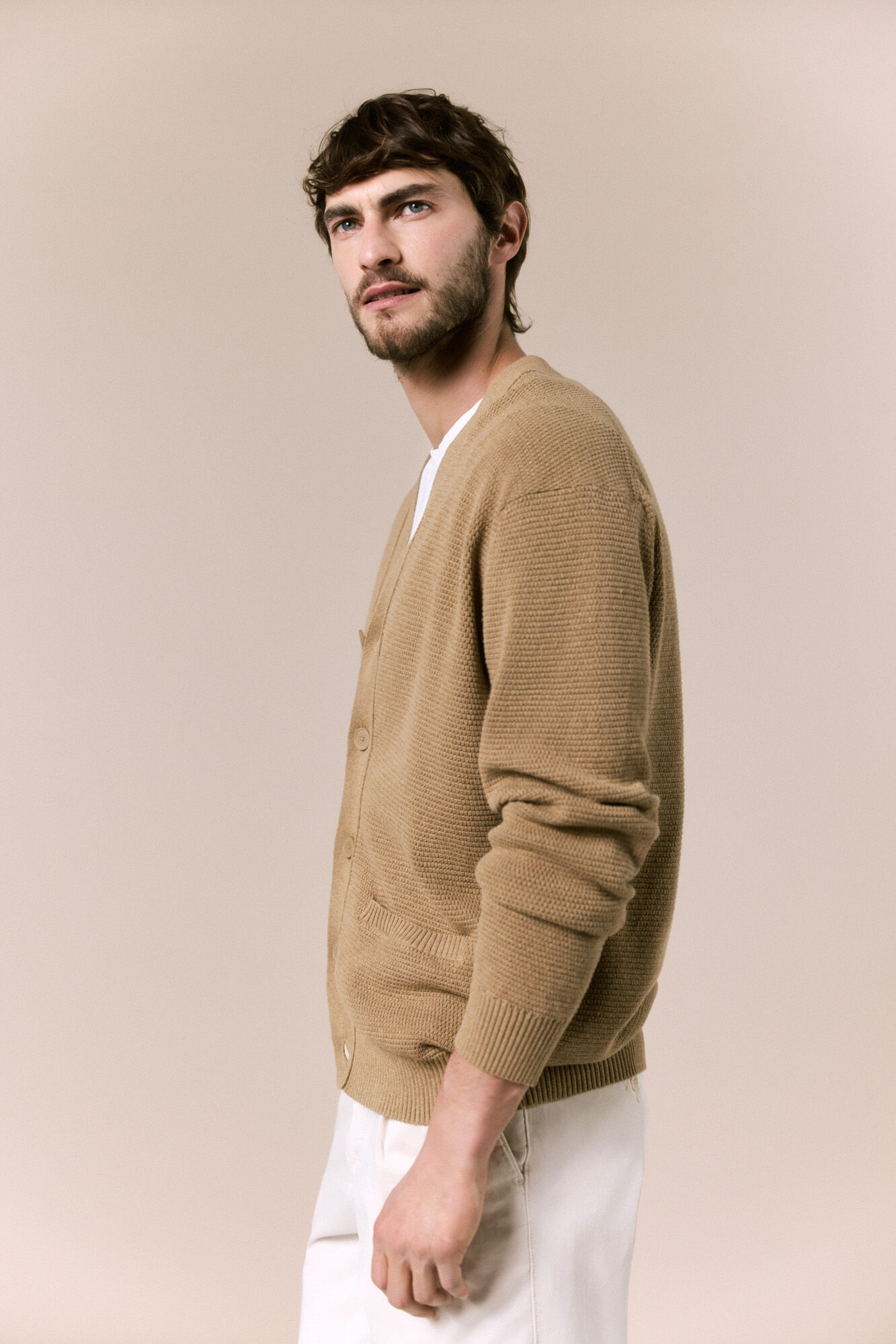 OOTO Casaco de malha com estrutura em bico e bot&otilde;es