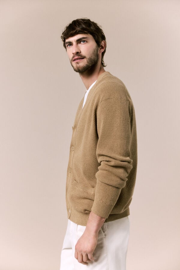 OOTO Casaco de malha com estrutura em bico e bot&otilde;es Castanho