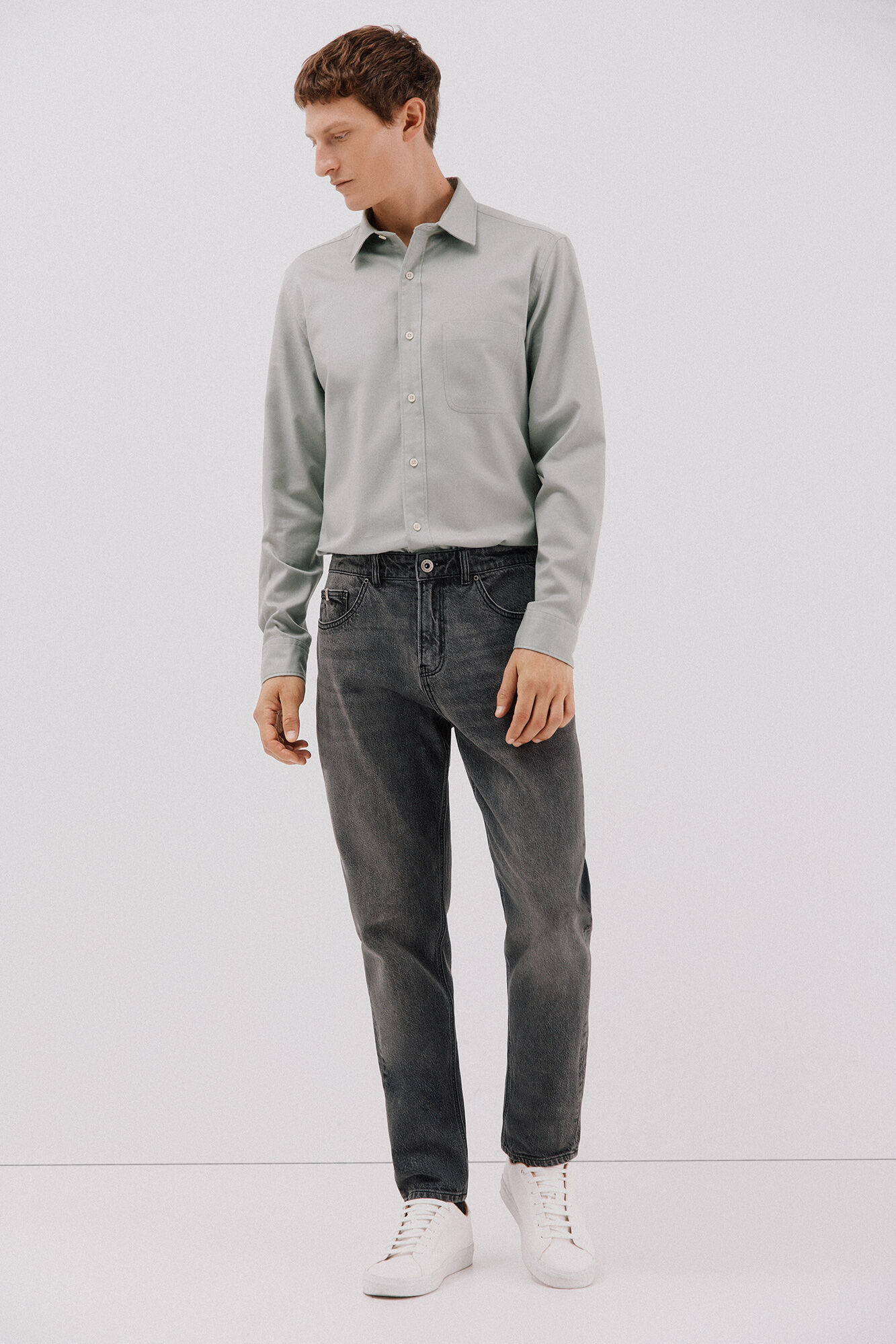 Cortefiel Tapered fit jeans