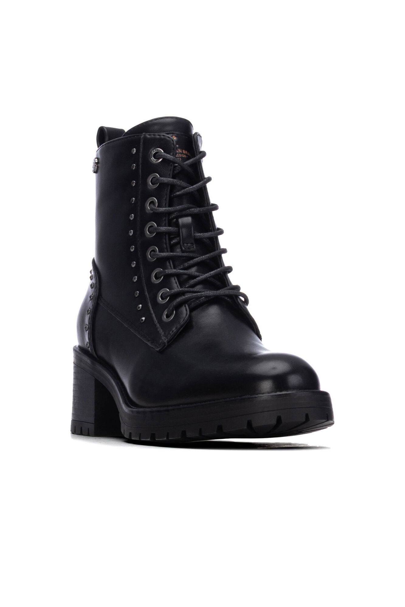 XTI Botim de salto militar