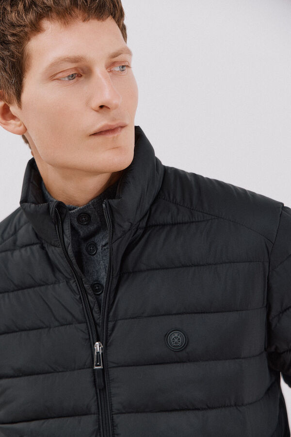 Cortefiel Ultra-light quilted jacket Black