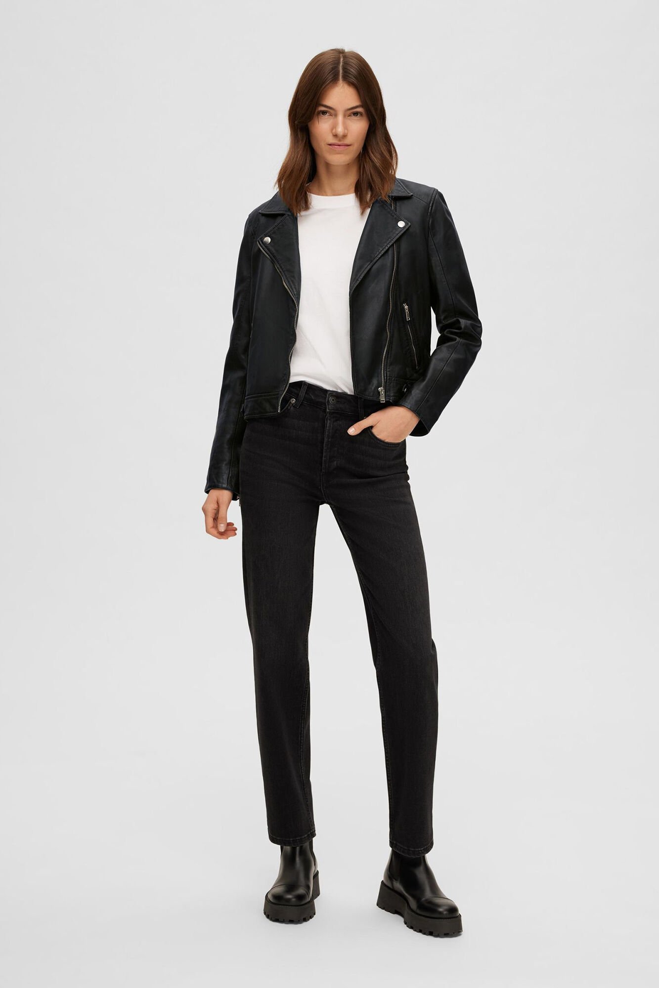 Cazadora Biker Cropped 100 piel de cordero. Women s jackets Cortefiel